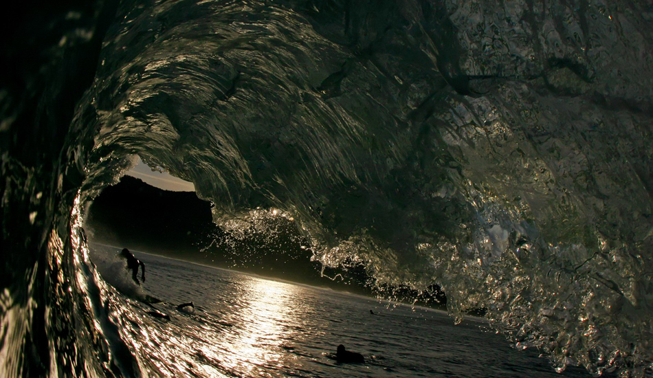 Mundaka sunrise. Photo: <a href=\"https://www.facebook.com/SalernoPhoto\"> Stéphane Salerno
