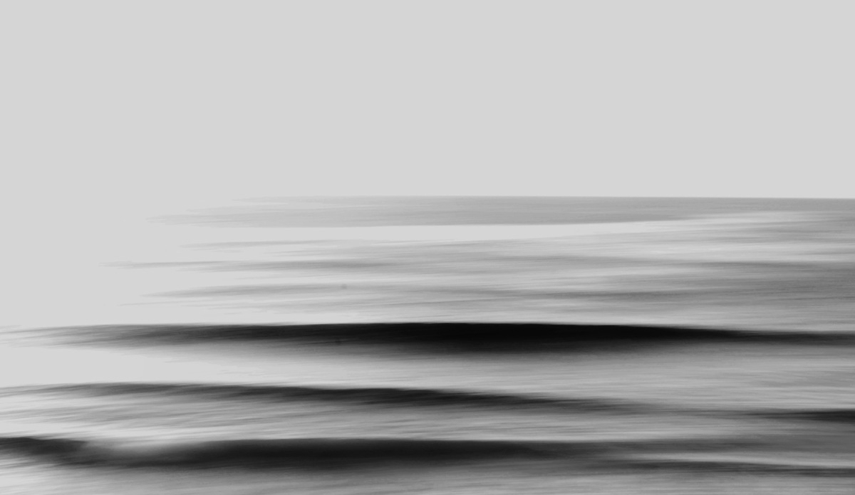 Lines. On this particular day, endless lines of swell drifted into the bay and waves went unridden for hours on end. Photo: <a href=\"https://rickycavarra.com\">Ricky Cavarra</a>