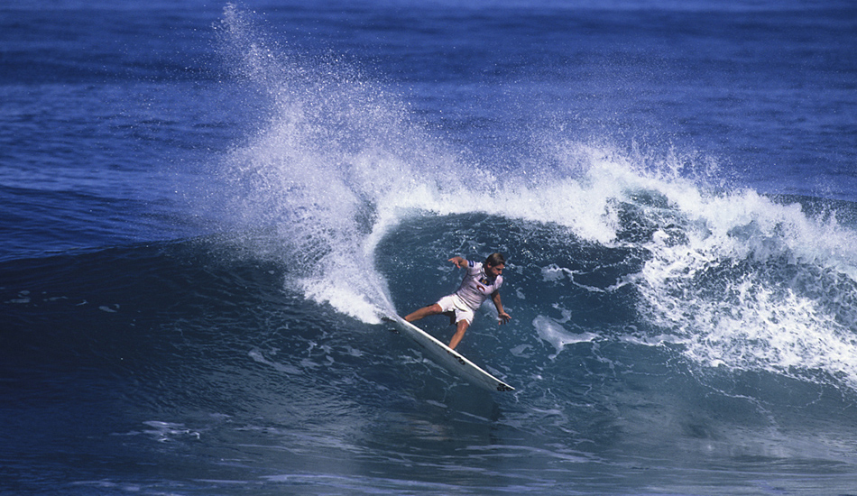Richie Lovett making big turn during a small day of the Pipeline Masters! Image: <a href=\"https://www.vincestreet.com\" target=\"_blank\">Street</a>