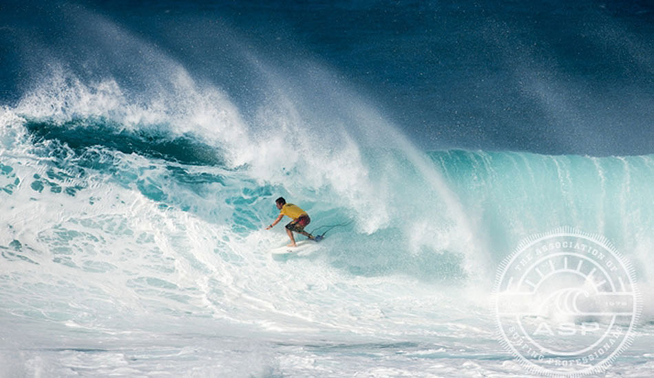 Hawaii\'s Ola Eleogram advances into Round 2. Photo: ASP/Cestari