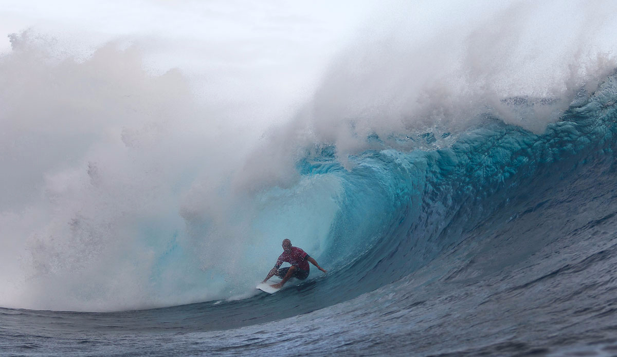 Kelly Slater of Florida, USA (pictured) winning his Round 3 heat at the Billabong Pro Tahiti at Teahupo\'o. Photo: <a href=\"https://www.worldsurfleague.com/\">WSL</a>/Robertson