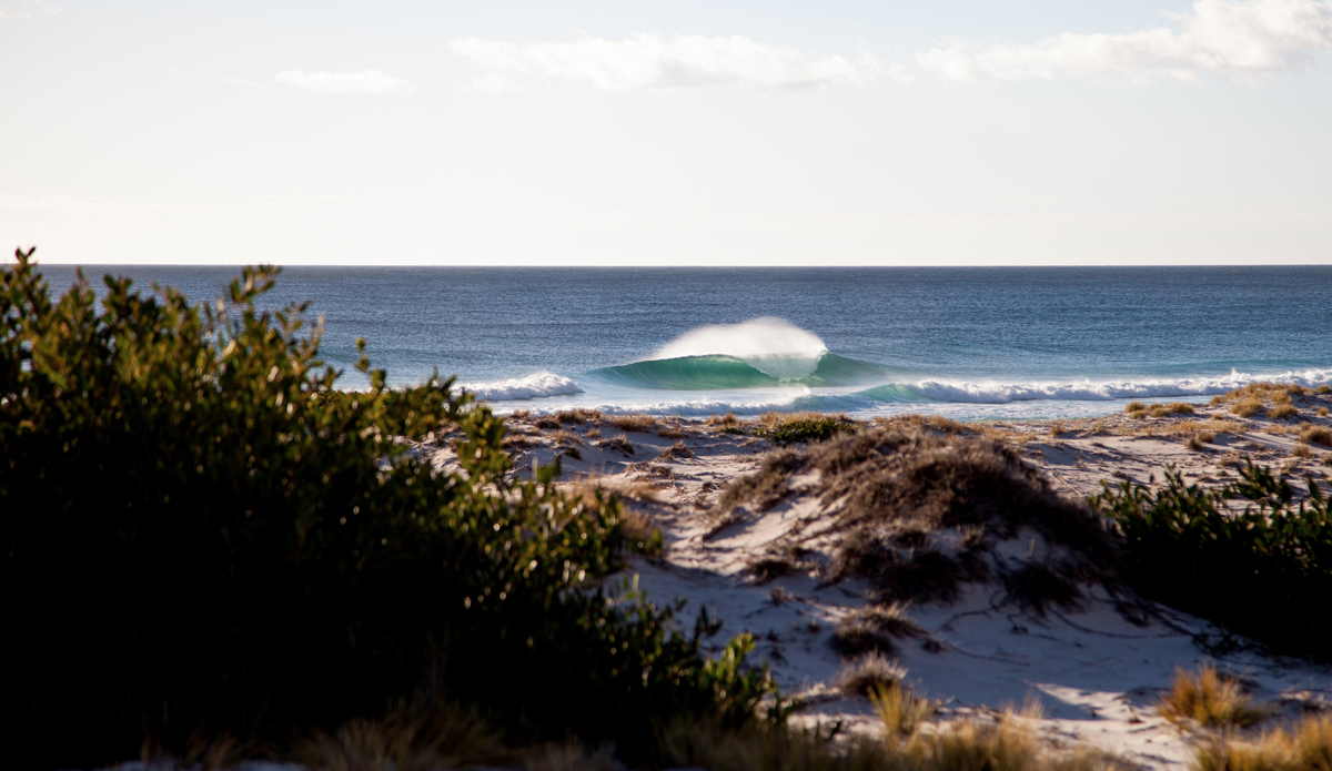 The cleanest of peaks on a freezing winter\'s morning. Photo: <a href=\"https://extractcontent.tumblr.com\">Alasdair Shurman</a>