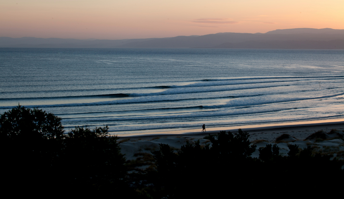 Tiny yet long groomed swells. Photo: <a href=\"https://extractcontent.tumblr.com\">Alasdair Shurman</a>