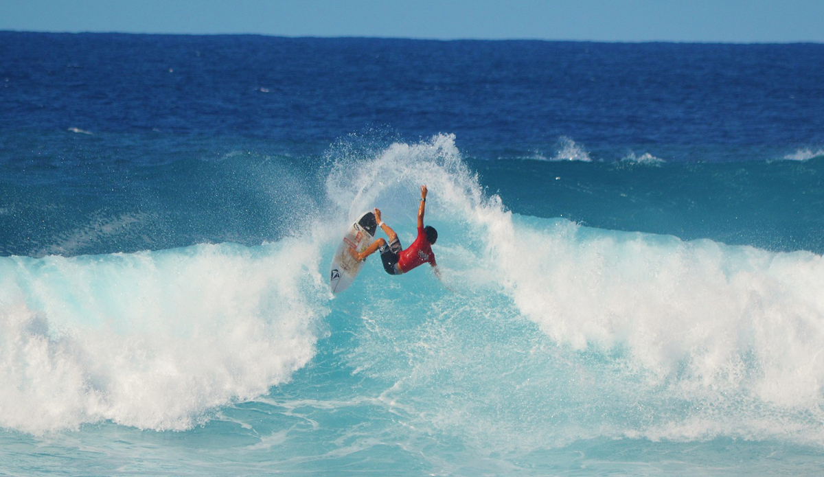 Imaikalani Devault  again. Photo: <a href=\"https://instagram.com/surfsup_photos\"> Tassio Silva</a>
