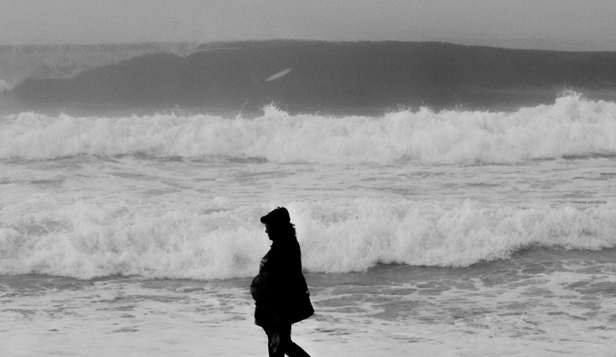 That little white thing is a board. Unless this guy’s riding a 5’4 uber-mini gun, that wave is big. Photo: <a href=\"https://www.timmendez.com/\">Tim Mendez</a>