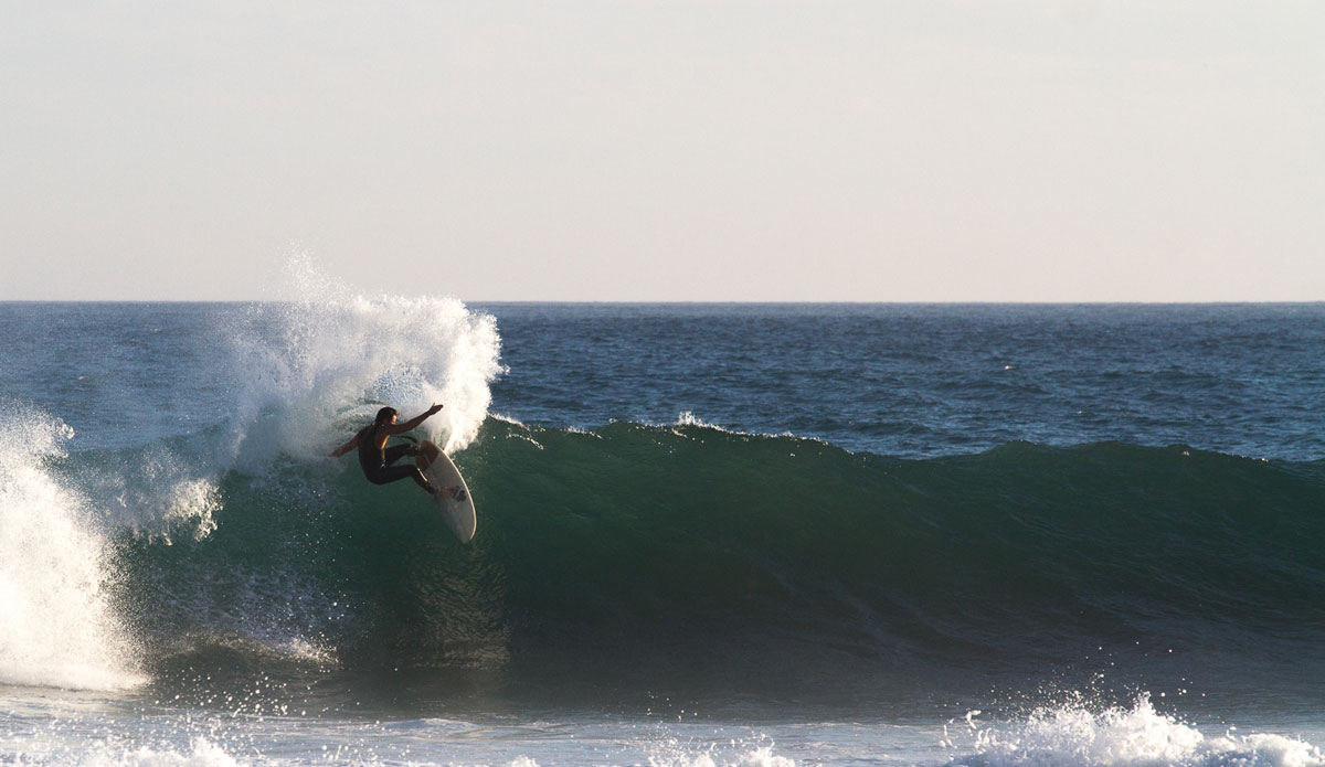 Unidentified, spreading some love in Newport on a Tuesday afternoon. Photo: <a href=\"https://www.timmendez.com/\">Tim Mendez</a>