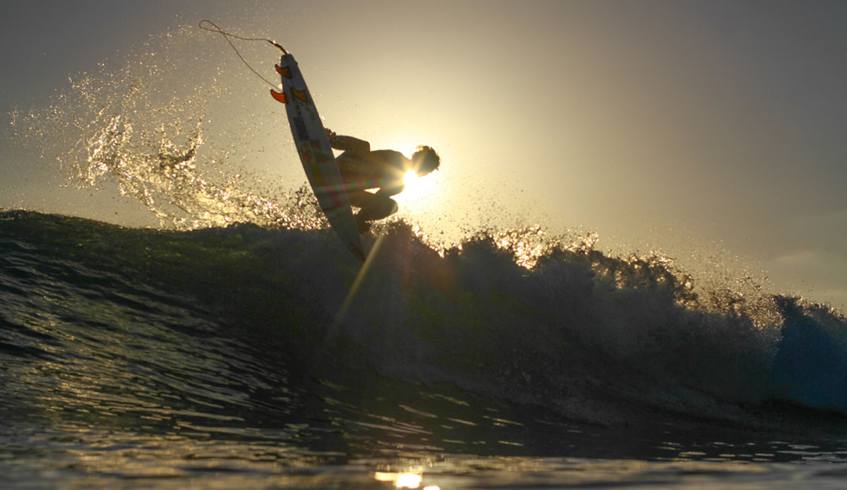 Fins way out at Trestles. Photo: <a href=\"https://www.timmendez.com/\">Tim Mendez</a>