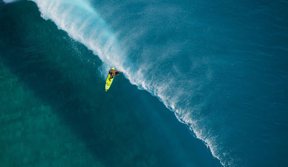 A bird\'s eye view of Tumata Puhetini, setting up for a Teahupoo shack. Photo: <a href=\"https://www.timmckennaphoto.com/\" target=_blank>Tim McKenna</a>.
