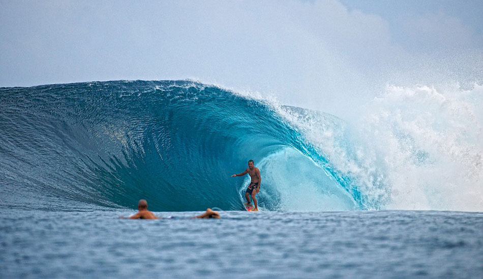 Kelly Slater checking out Manoa Drollet at a secret spot in Polynesia. Photo: <a href=\"https://www.timmckennaphoto.com/\" target=_blank>Tim McKenna</a>.