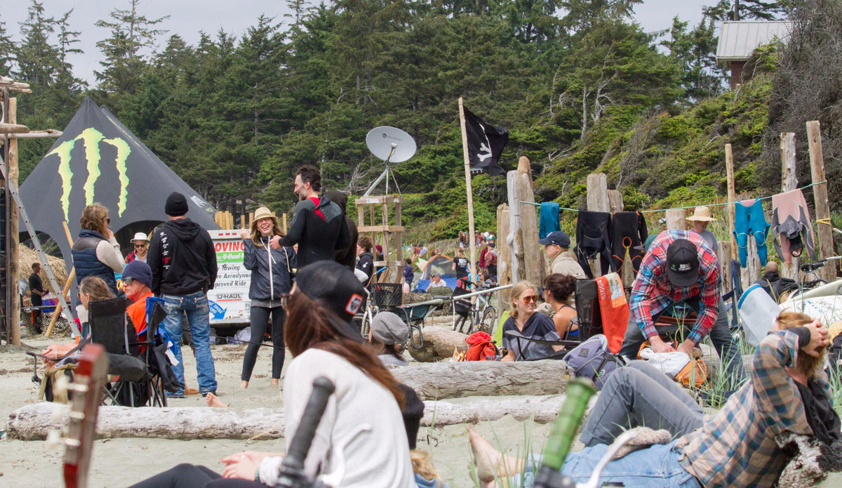 The vibe on the beach was as friendly and Canadian as it gets. Photo: Lucas Murnaghan/<a href=\"https://surfthegreats.org/\">Surf The Greats</a>