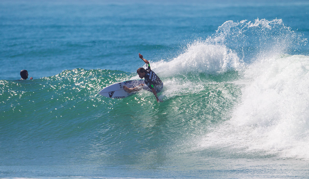Aritz Aranburu (ESP) defeated Australia\'s Josh Kerr in Round 2 today and will now match-up against Joel Parkinson (AUS) in Round 3 of competition. Photo: <a href=\"https://www.aspworldtour.com/\">ASP/</a>Kirstin