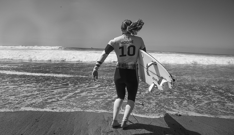 Carissa Moore, staying loose. 