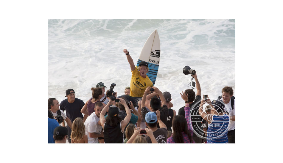 JJF enjoys a shoulder ride up the beach after a big win at the 2011 World Cup of Surfing. Photo: <a href=\"https://www.aspworldtour.com/\" target=_blank>ASP</a>