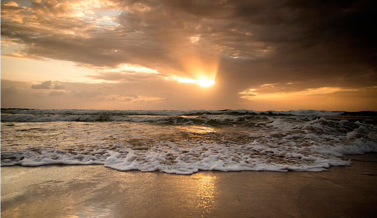 One of the most ridiculous sunrises. Photo: <a href=\"https://tyhereading.com/\">Tyhe Reading</a>