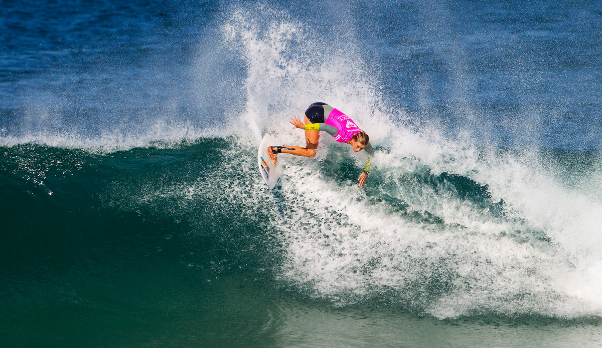 Bianca Buitendag of Victoria Bay, Australia advanced into the Quarterfinals of the Roxy Pro France defeating Nikki Van Dijk (AUS) during Round 4. Buitendag met Courtney Conlogue (USA) in the Quarterfinals. Photo: <a href=\"https://www.aspworldtour.com/\">ASP</a>/<a href=\"https://www.kirstinscholtz.com/\">Kirstin Scholtz</a>