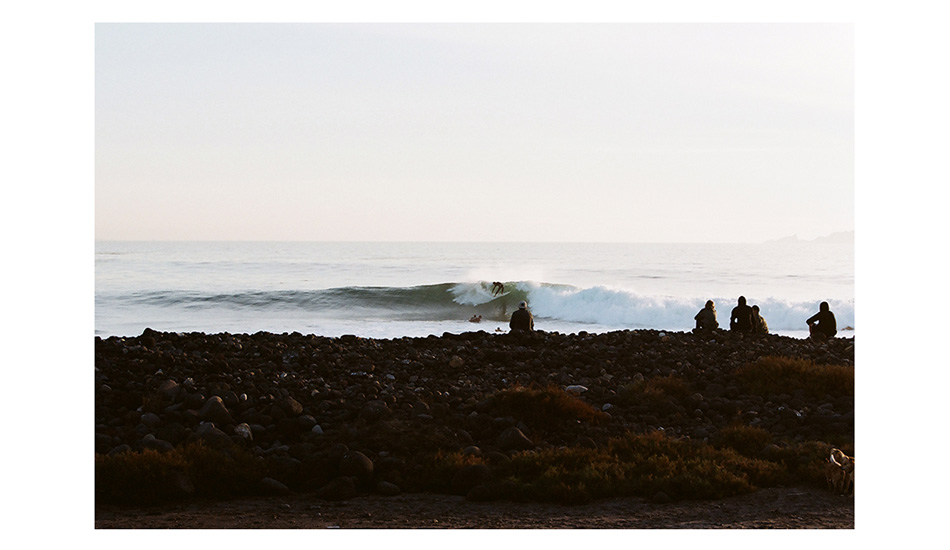 Leaning into one. Photo: <a href=\"https://vissla.com/blog/category/kennys-bookshelf\">Kenny Hurtado</a>
