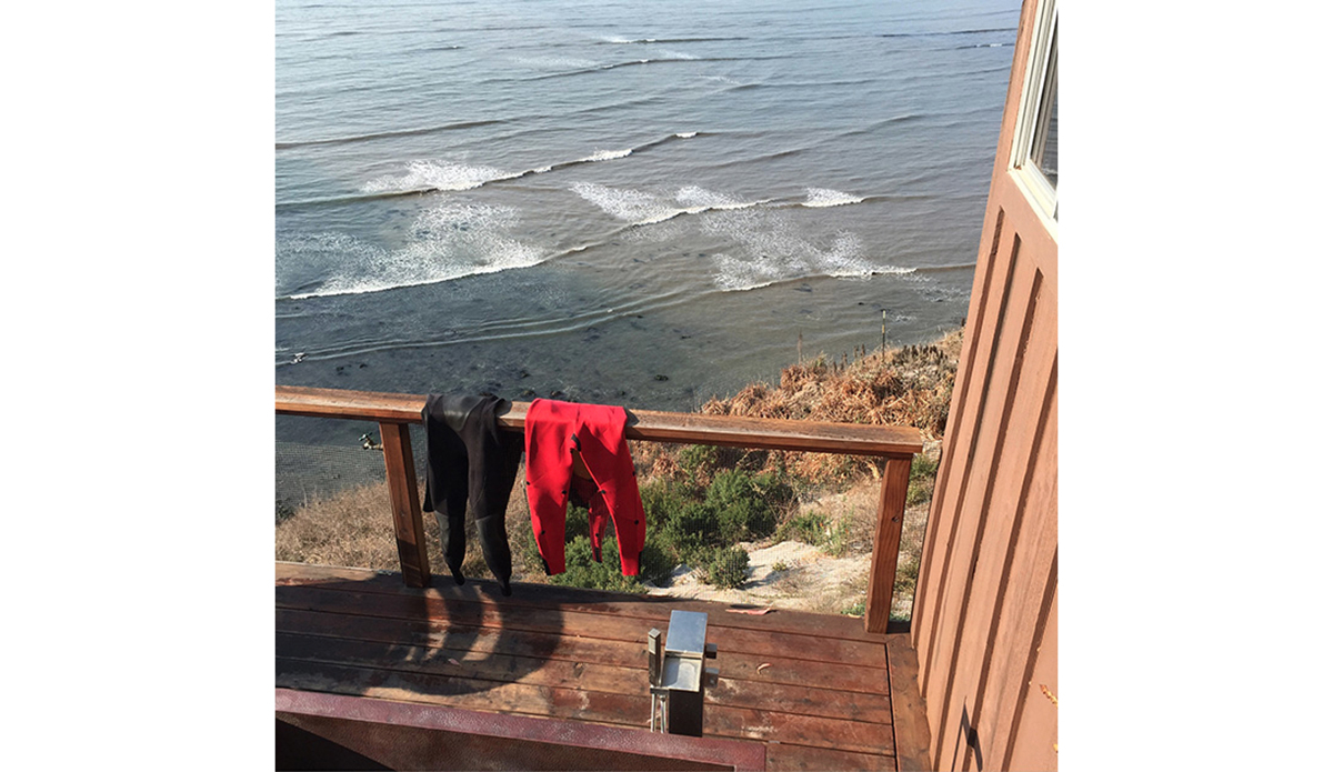 The waiting game… wet suits and micro-waves… or maybe you just can’t see the outside reef pumping! Photo: <a href=\"//instagram.com/katglorius/“\">@katglorius</a>