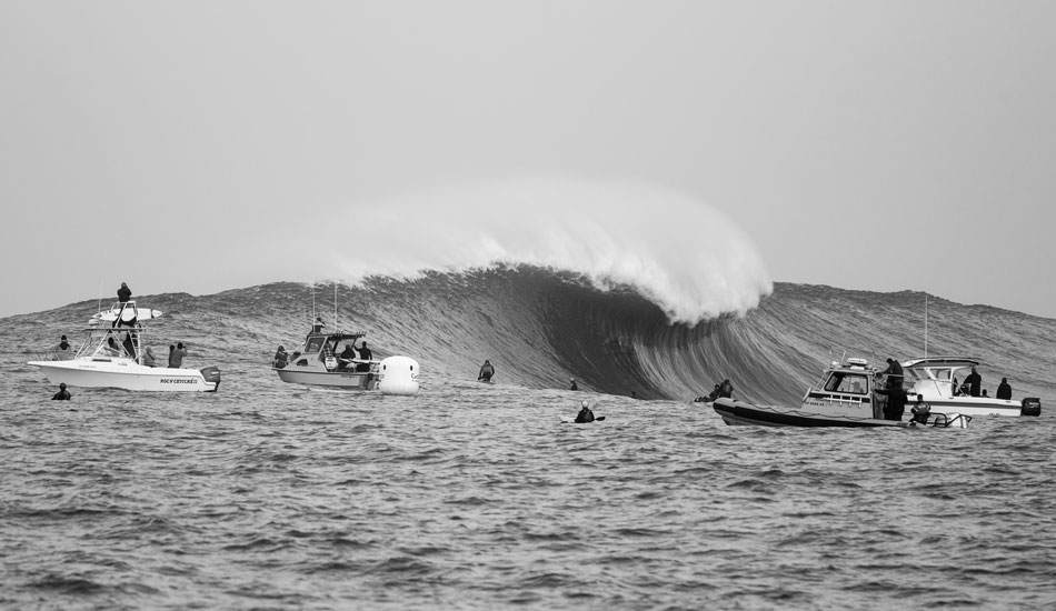 Near perfect Mavericks. Photo: <a href=\"https://www.adamwarmington.com/\">Adam Warmington.</a>