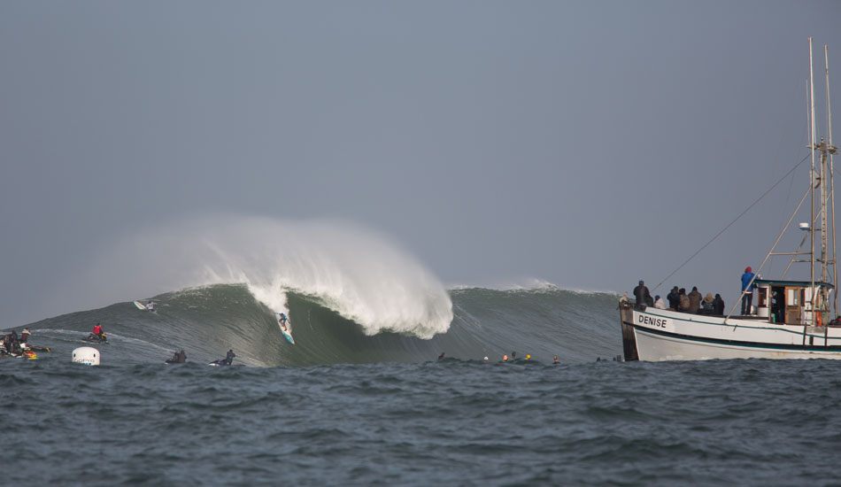 Peter Mel went with an older board. This old faithful has seen a lot of action. Photo: <a href=\"https://www.adamwarmington.com/\">Adam Warmington.</a>