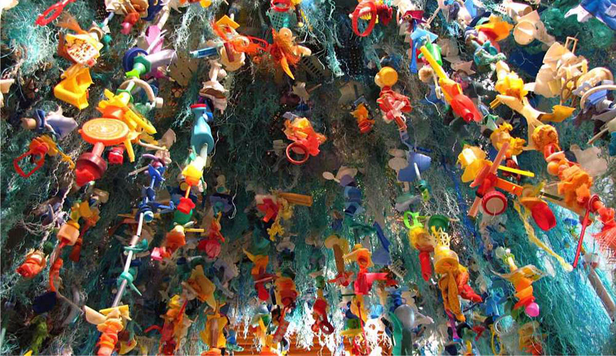 Photo: <a href=\"https://washedashore.org/\">Washed Ashore</a>