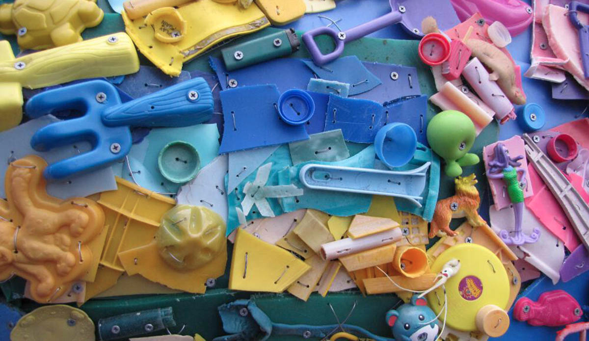 Photo: <a href=\"https://washedashore.org/\">Washed Ashore</a>