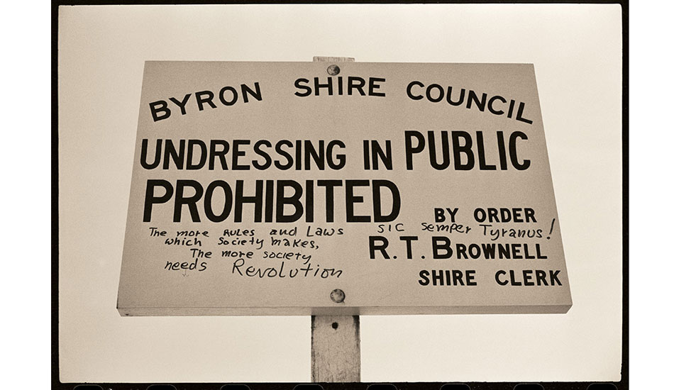 Byron sign – 1970
I ran this picture with a story in Tracks in the very early 1970s and it fitted the anti-authority ethos of that publication pretty well (not that too many of our readers understood Latin). Photo: Witzig