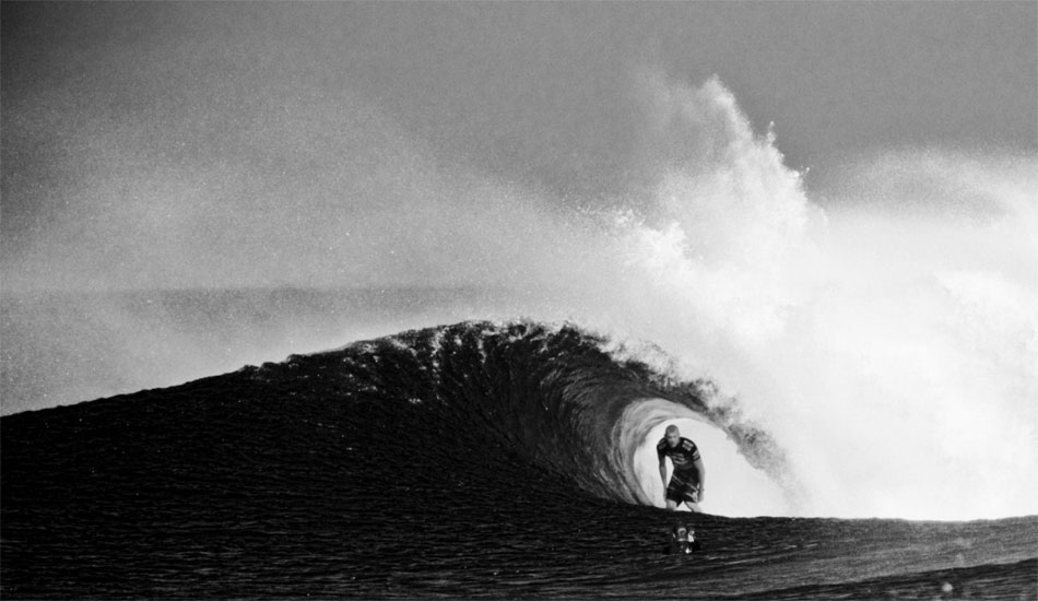 Mick Fanning, Pipemasters 2009. Photo:<a href=\"https://www.yoannsegalen.fr/\" target=_blank>Yoann Segalen</a>.