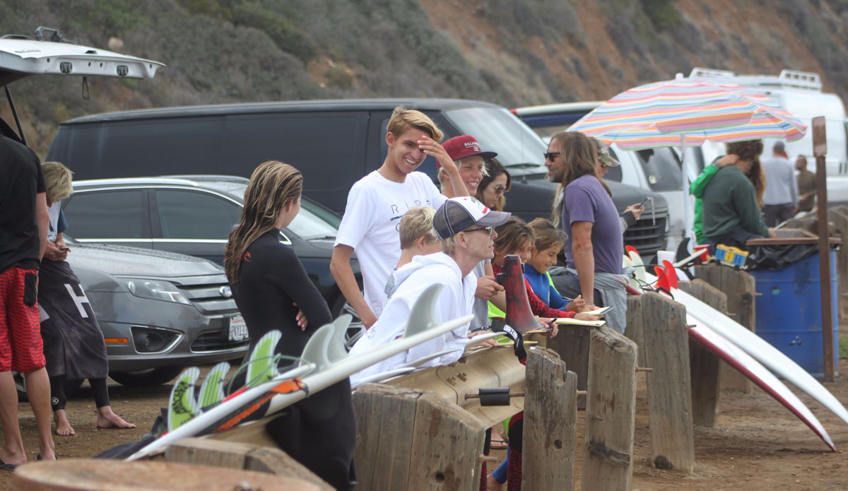 Local groms heckling non-contestants to stay out of contest area. Photo: <a href=\"https://instagram.com/jimvandevort/\">Jim Vandevort</a>