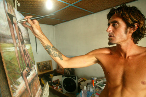 Phil Goodrich, a Florida native now based in South Carolina, studied Studio Art at San Diego’s Point Loma Nazarene University. 