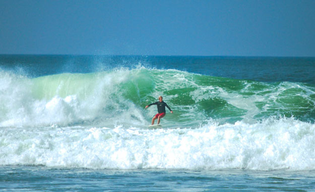Apparently, conditions improved. Surfing India
