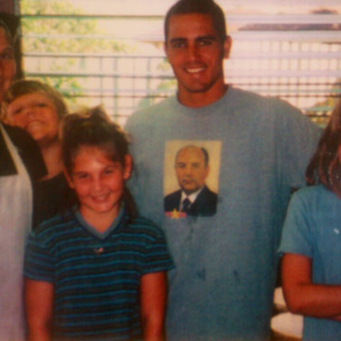 Kelly Slater and the family that operates the Wailua Bakery. Photo: Wailua Bakery/Leroy