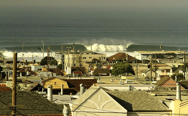 Those familiar with Ocean Beach know it can get heavy. Mike Parsons knows this all too well. Photo: Paul Ferraris Those familiar with Ocean Beach know it can get heavy. Mike Parsons knows this all too well. Photo: Paul Ferraris