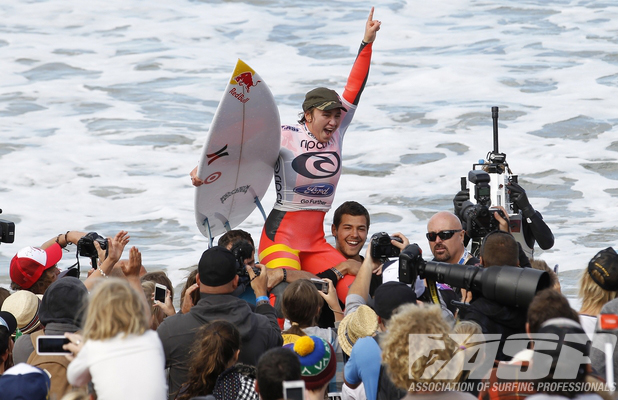 Carissa Moore wins her first ever Rip Curl Pro Bells Beach. Image: ASP