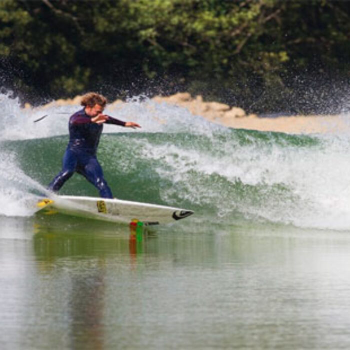 Dane Reynolds surfs wavegarden.