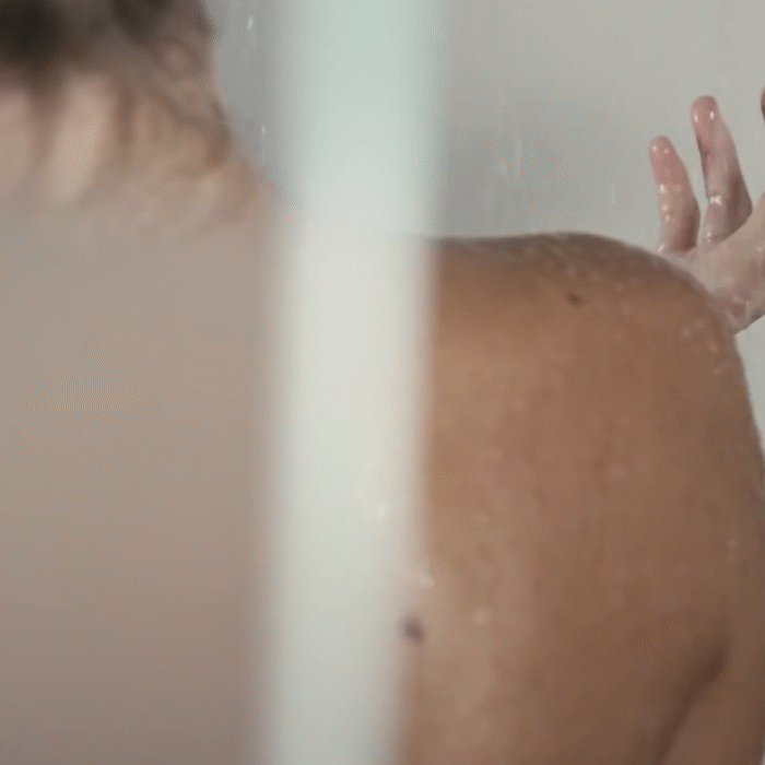 Stephanie Gilmore showering in Roxy Pro trailer