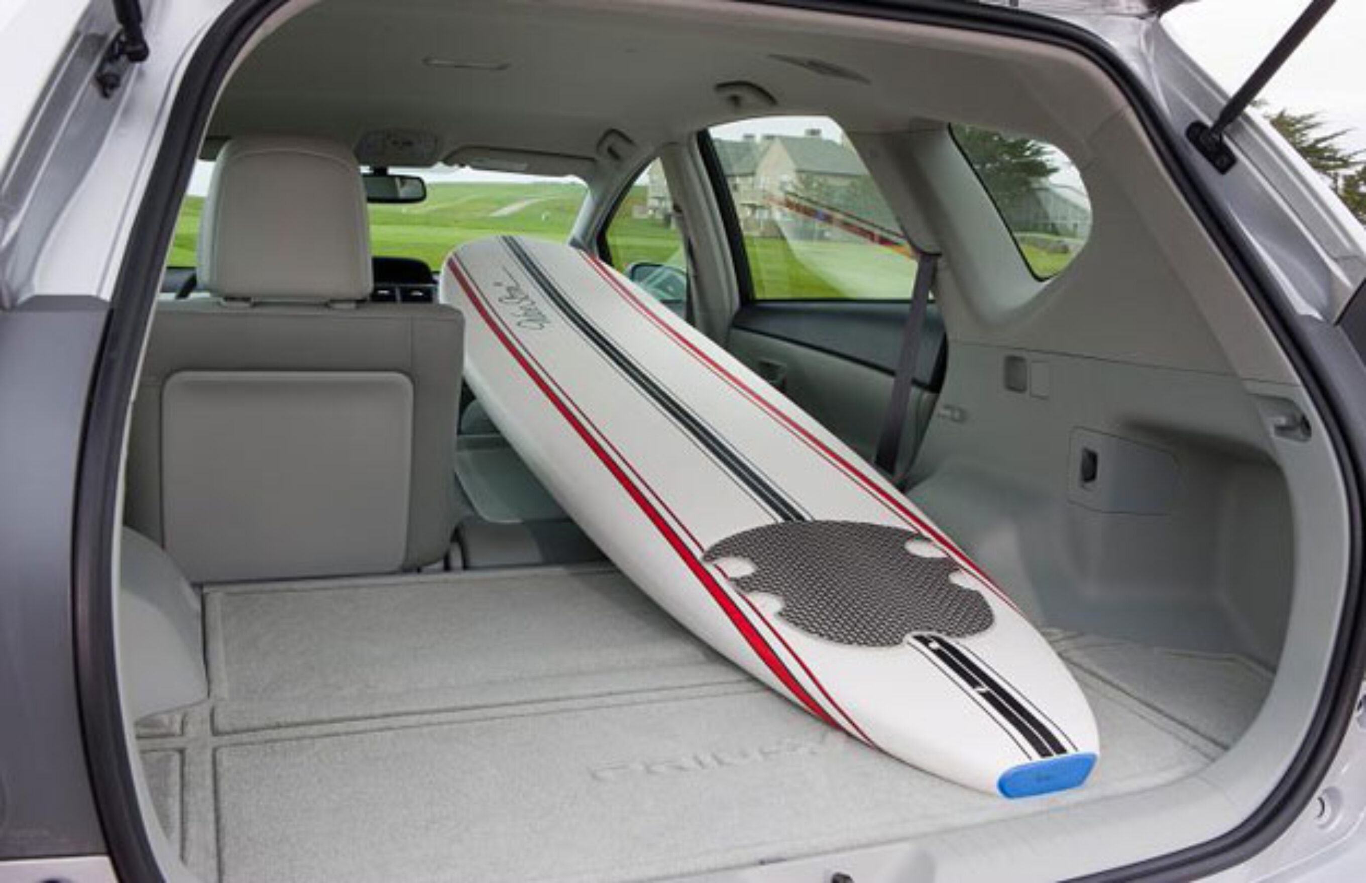 The Toyota Prius may not be the sexist looking car, but it has plenty of room on the inside and very sexy MPGs. If you were in a car bar scoping out MPGs, this would be the hottest one in the room. Yeow!