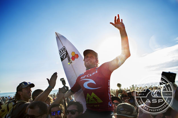 After seven years on tour, Kai finally gets chaired up the beach. Photo: ASP/Kirstin