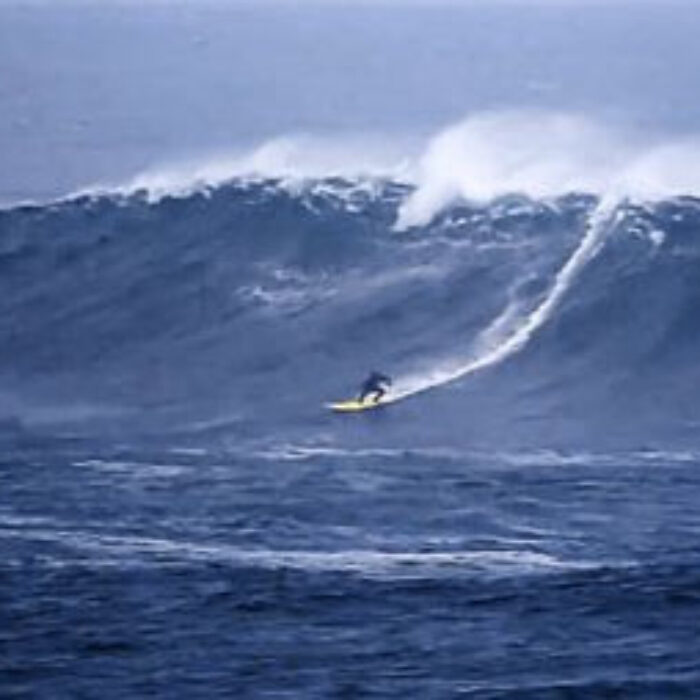 After several years of investigation, Ramon Navarro finally gets to paddle out to a new wave in Central Chile. When a new big wave break like this is discovered, Ramon and his friends are unstoppable in their quest to surf it.