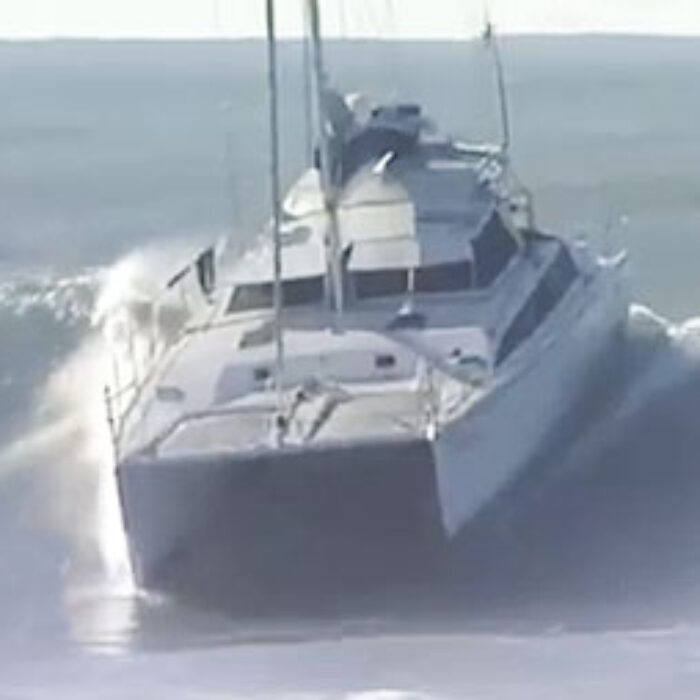 Not many people would even attempt what Ian Sloan accomplished. The Australian skipper boldly decided to enter 15-foot seas and surf a 46-foot catamaran down the face of what could have been a very expensive (and perhaps life-threatening) wave.