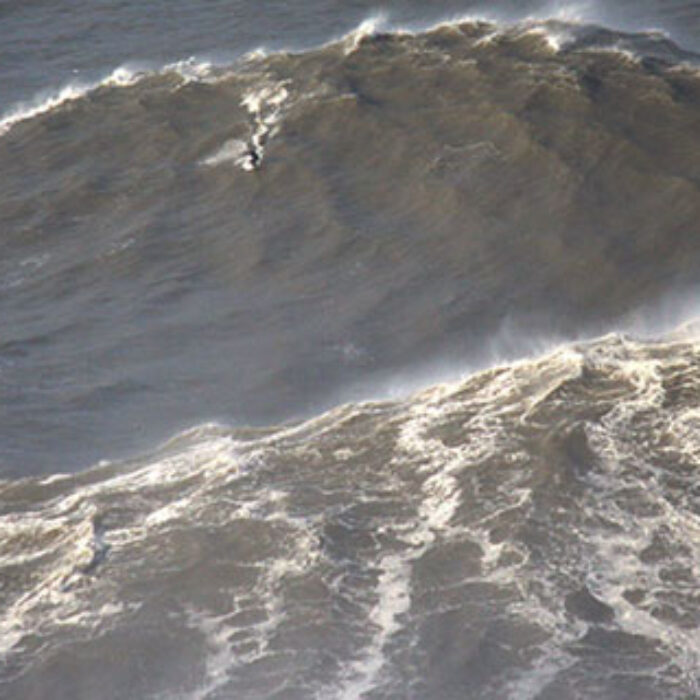 Giant Swell Nazare Portugal