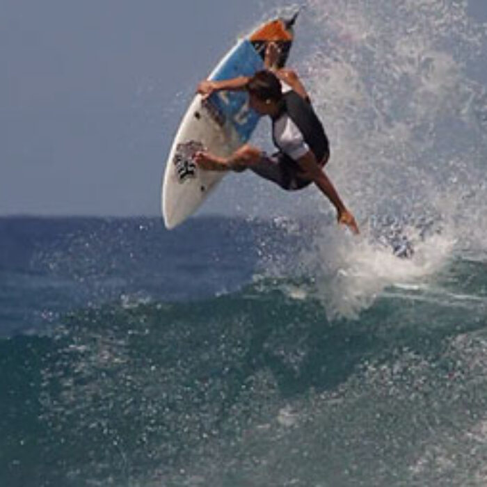 As the entire world knows, the situation on Reunion island is a bit delicate with all the sharks attacks that happened recently, but in this video we can see that the surf in the island is not dead at all.