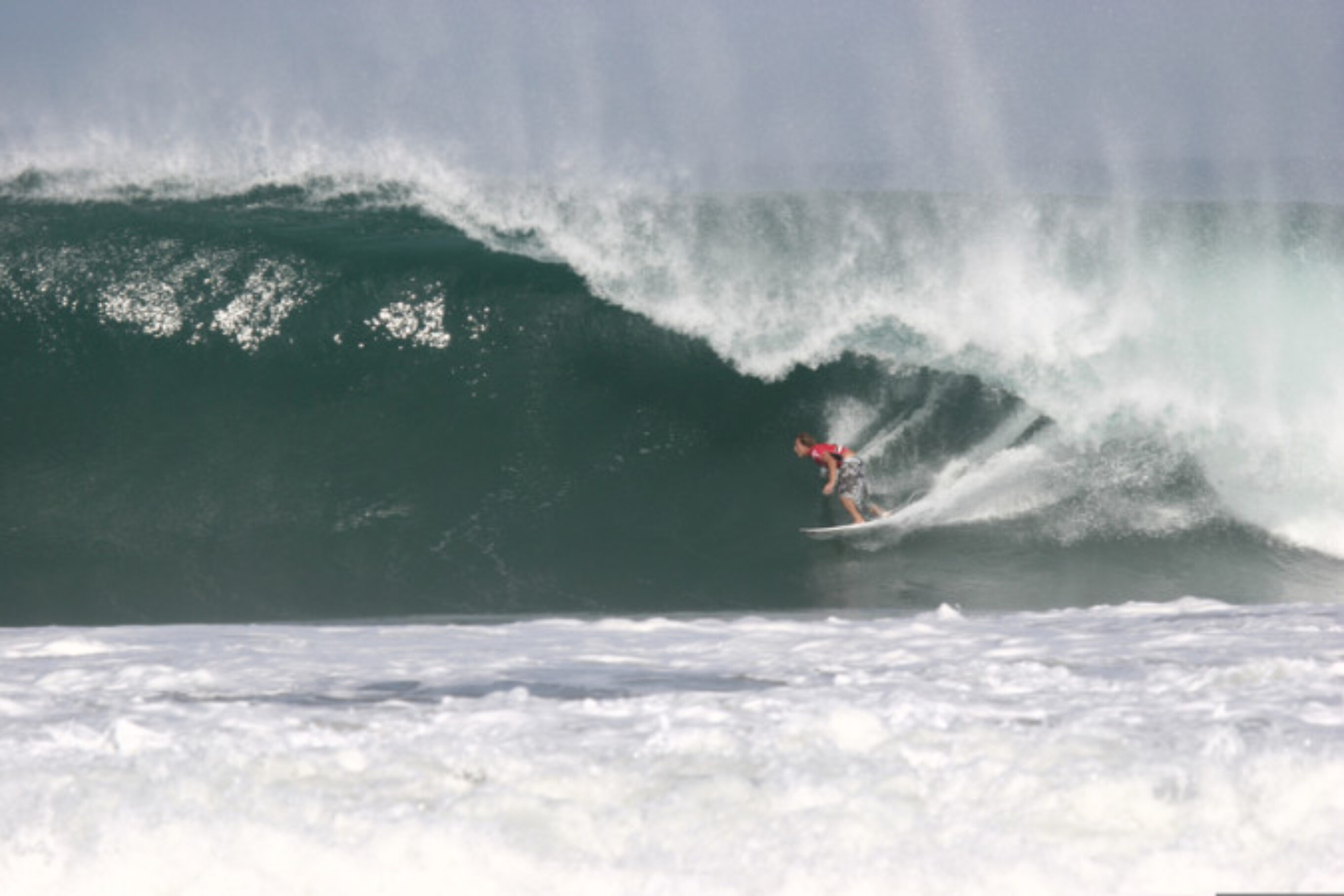 Chris Ward putting the X-treme in X-Games surf. X-citing conditions like these couldn't save the sport from X-Games x-tinction in 2008. Photo:  Surfline 