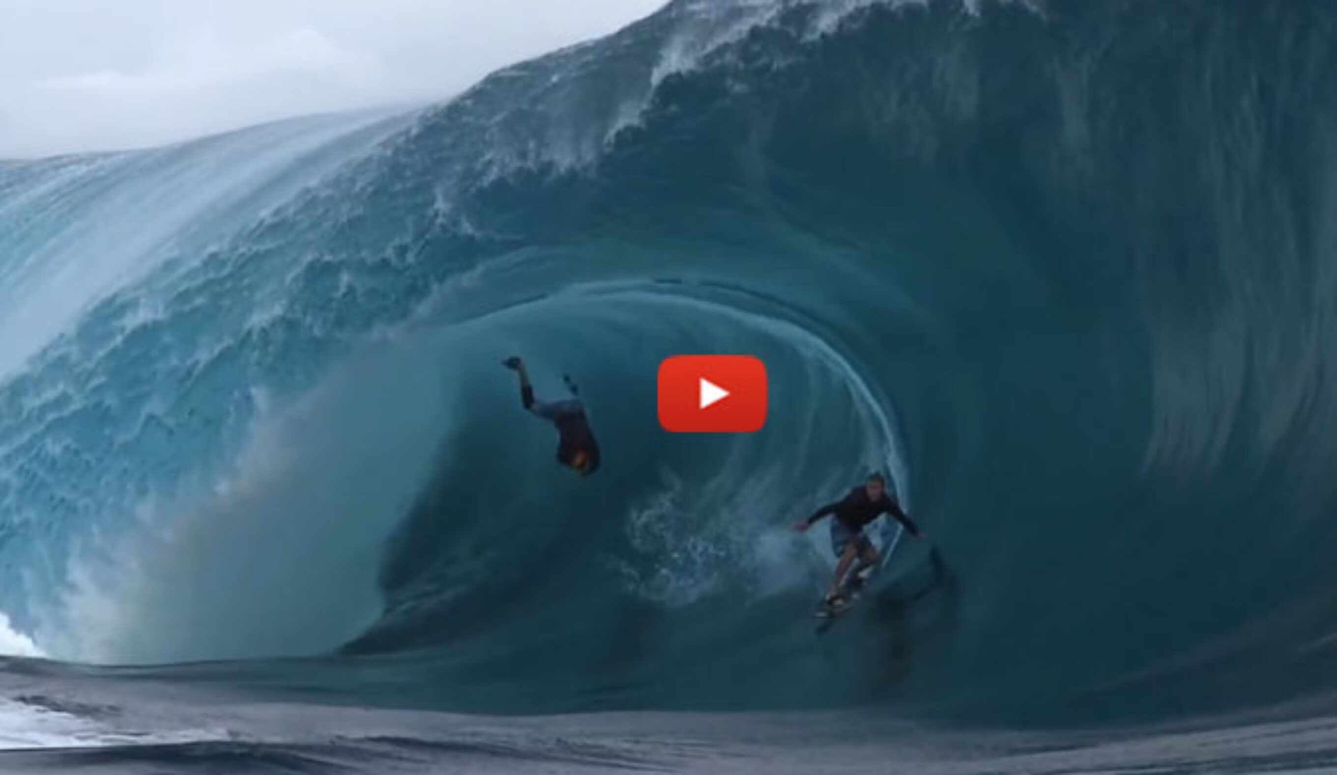 So what's more entertaining than having not one but TWO hellmen throwing themselves over the ledge and sharing a barrel a Mac truck could fit through? Well, maybe three hellmen, but two's pretty alright. 