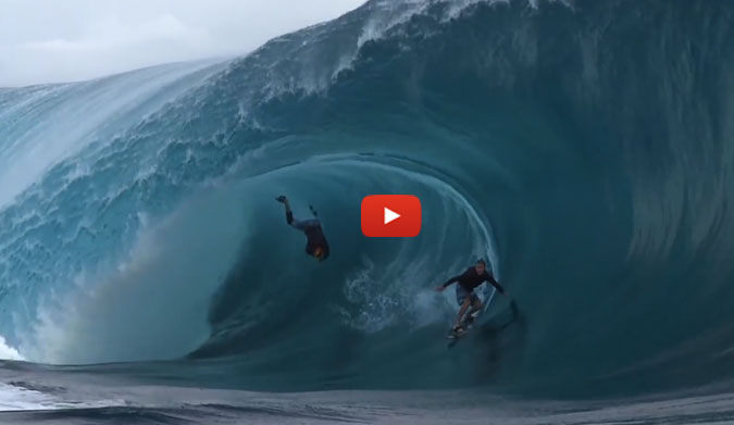 So what's more entertaining than having not one but TWO hellmen throwing themselves over the ledge and sharing a barrel a Mac truck could fit through? Well, maybe three hellmen, but two's pretty alright.