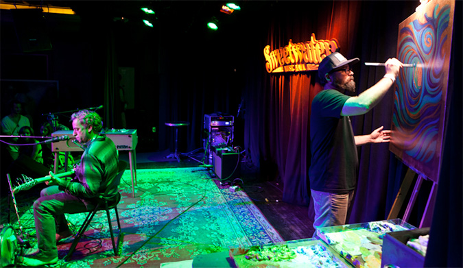 Tom Curren jamming, Matt Beard painting. Photo: Nick Allen