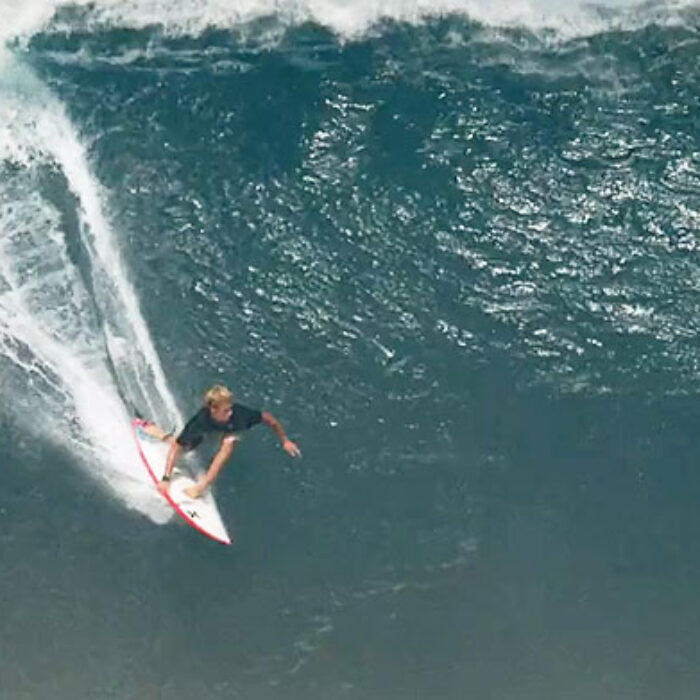 I've been saying for a long time that John John is the worst surfer ever. Finally, a video that proves it!