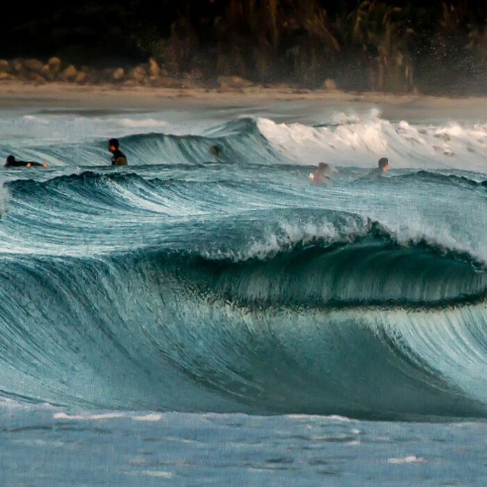 Sunday at Salt Creek was one of those days that people are going to remember for a while. In the middle of a perfect little swell, the Southern California slice of perfection turned on, and if the forecast is any indicator, it'll stay on. Here's hoping!