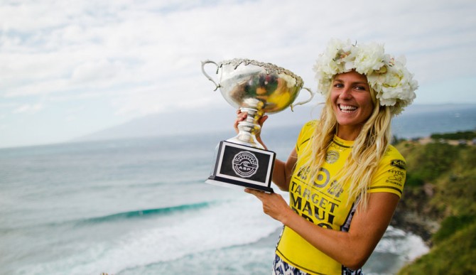 "I had pretty much let go of it," said Stephanie Gilmore, "and two hours later to find out that I had won the world title again was so crazy. I think that’s when I just had to let the emotions out." Photo: Heywood/Roxy