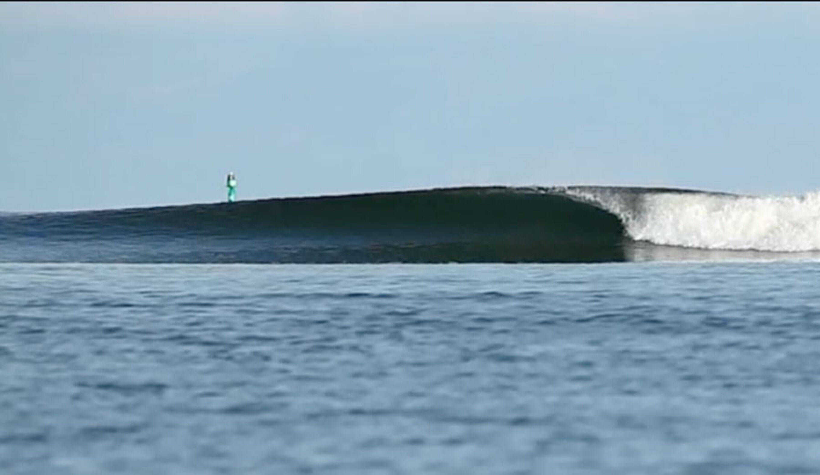 Head high, perfect barrel with no one out. Berlin, Germany.