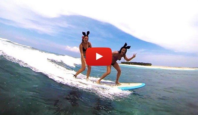 Janna Honscheid & Sylvi Bodi Surfing